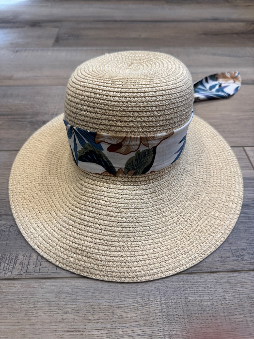Women's Cream Straw Sun Hat with Floral Band